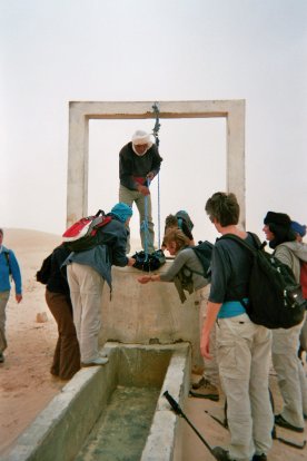 bron op 40 meter diepte in de Tunesische woestijn